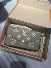 Louis Vuitton Félicie Pochette Gray M69977 Black M80482 photo review