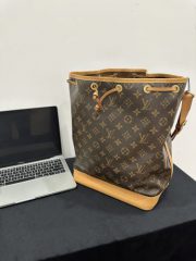 Louis Vuitton Neo M42224 photo review