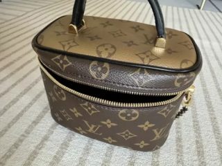 Louis Vuitton M45165 Vanity PM Monogram photo review