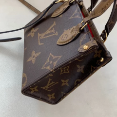 Louis Vuitton M46839 OnTheGo BB Monogram Reverse photo review